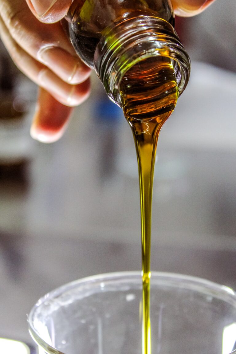15 Powerful Benefits of Drinking Olive Oil In The Morning