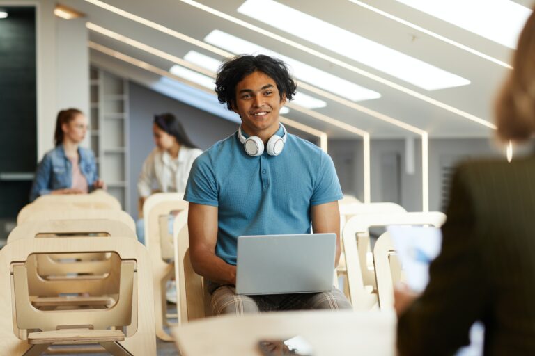 30 Best Places To Volunteer For College Applications
