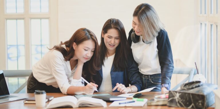 50 Smart Activities To Put On a College Application