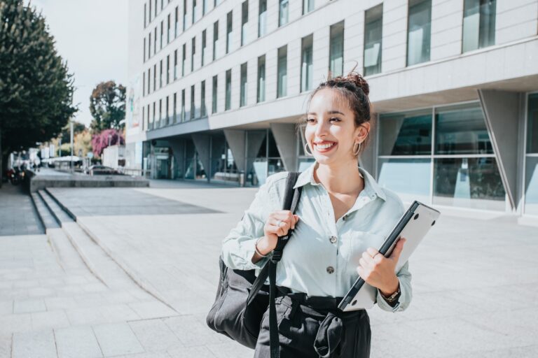 10 Best Backpacks for a College Girl