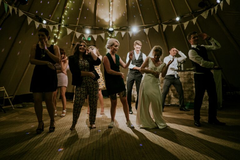 songs your wedding dj should play