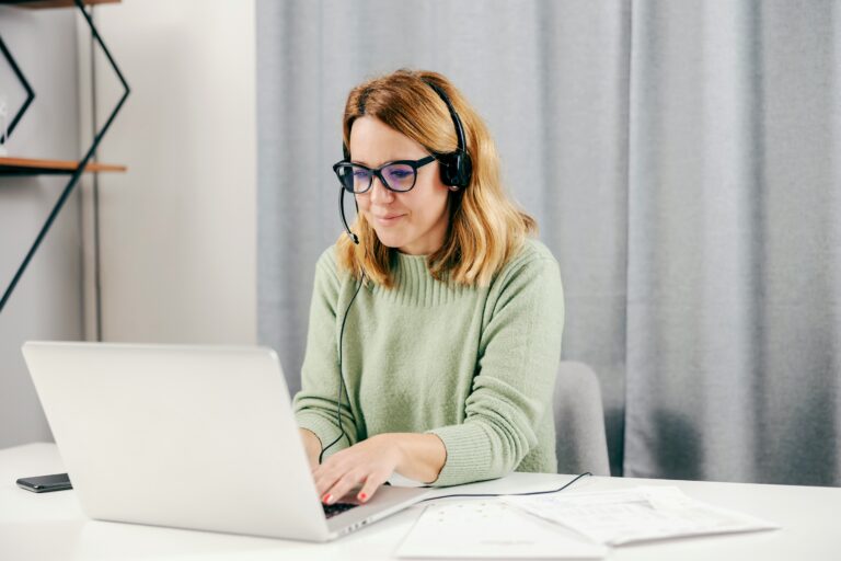 The Connection Between Eye Health and Workplace Productivity