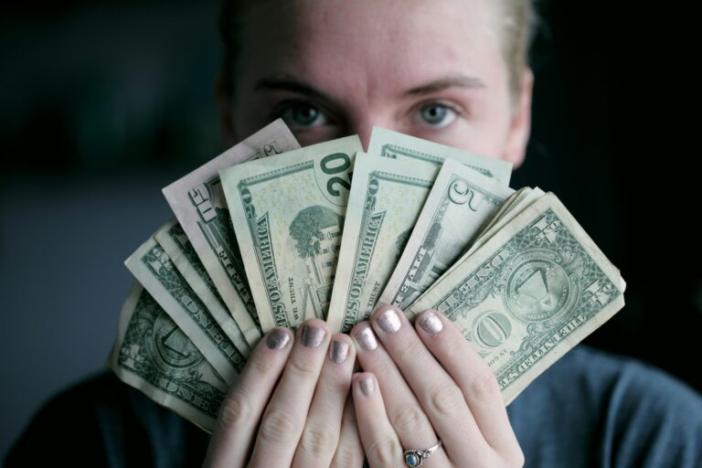 manifestations to attract more money