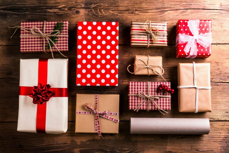 13 Creative Budget-Friendly Gifts for Gen Z Professionals