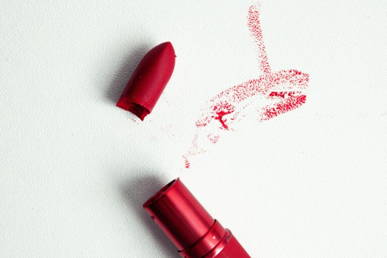 How to Pick the Best Matte Lipstick