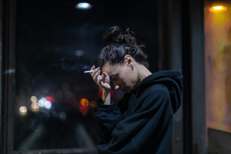 Ditch the Nicotine, Keep the Vibes: A Healthier Alternative to Traditional Smoking