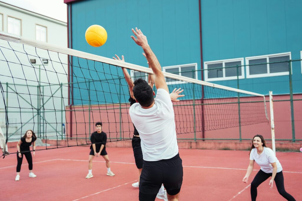 consider what extracurriculars to do in college