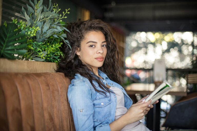15 Items That Help Romanticize Life