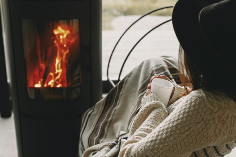 How to Plan a Cozy Winter Weekend Retreat at Home