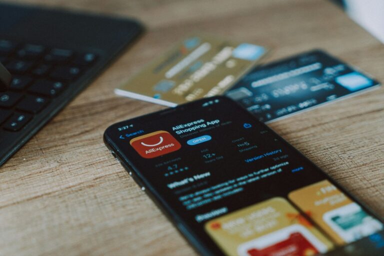 From Side Hustle to Serious Income: Scaling a Dropshipping Business