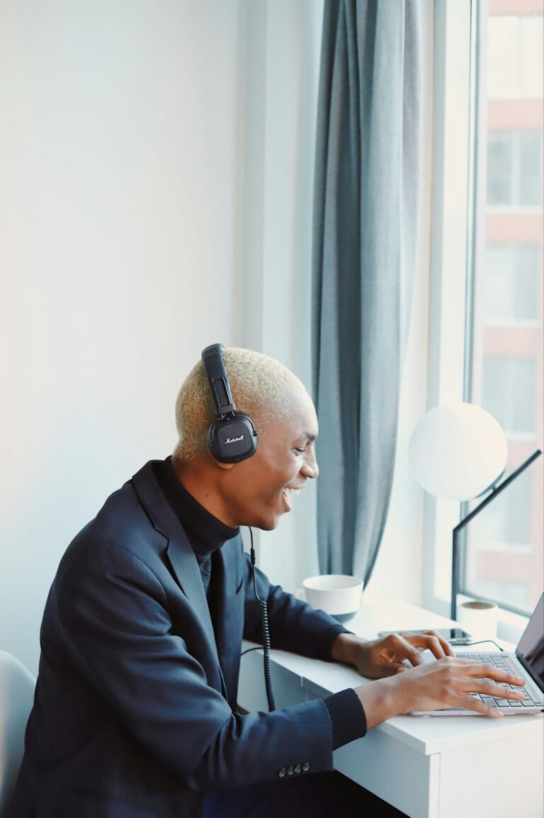 8 Top-Rated VoIP Providers For Startup Businesses In 2026