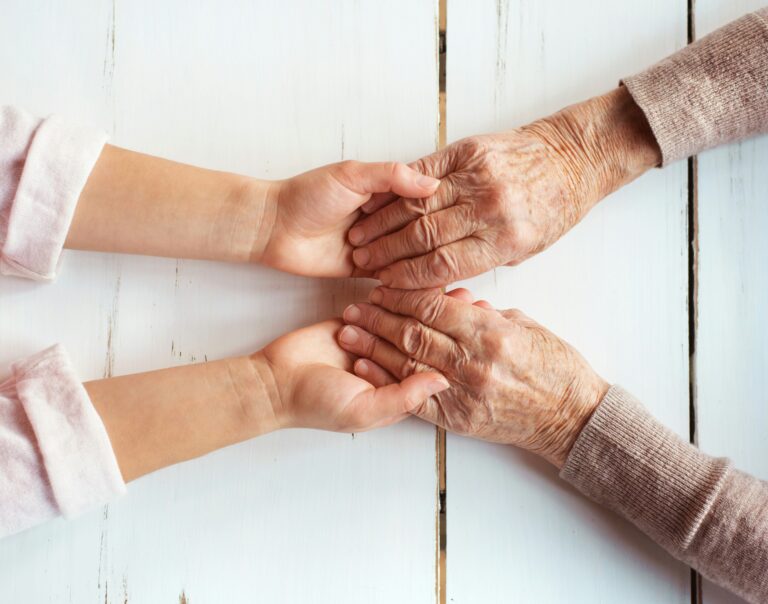 Mistakes Families Often Make When Supporting Aging Relatives at Home