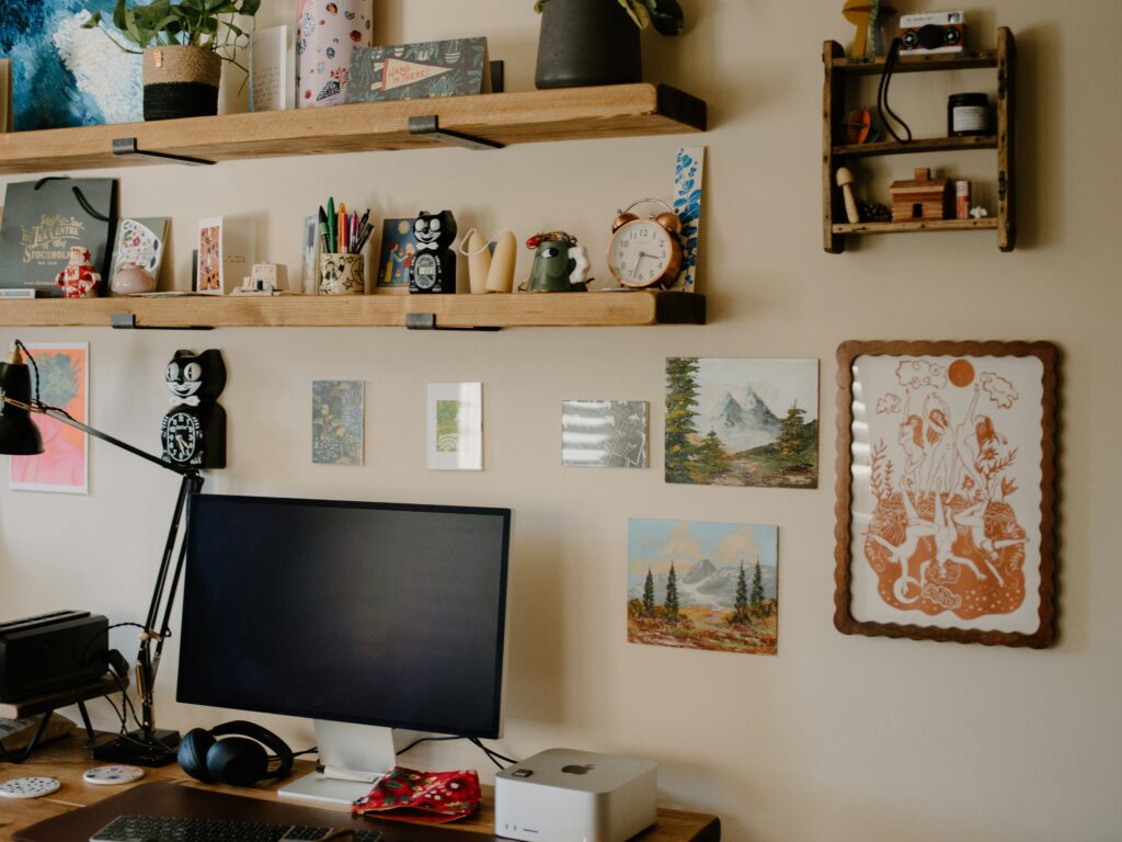 desk decorations to add joy