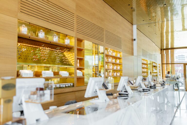 How to Tell If a Store Sells Quality Cannabis Products