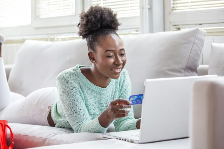 The Right Way to Use a Credit Card (So It Works For You, Not Against You)