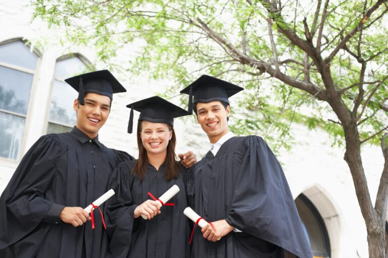 How to Graduate from College Without Financial Stress